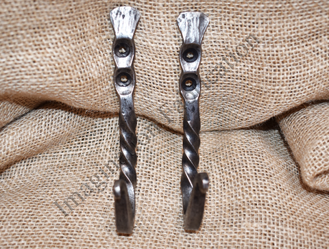 Twisted 1/2 Hooks, X-Large Rat Tail (Pair)