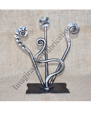 Helecho y Flor Table Top Sculpture