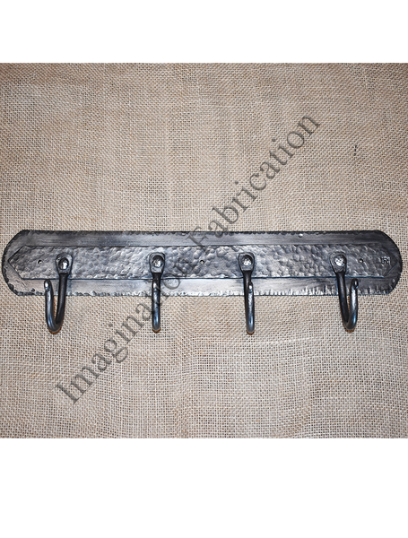 Ranchero Coat Bar